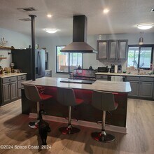 460 Dinner St NE in Palm Bay, FL - Building Photo - Building Photo