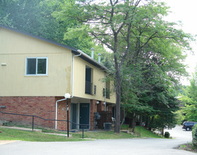 Orchard Hill Apartments in Gibsonia, PA - Foto de edificio - Building Photo