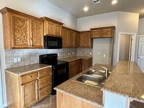 2612 NE 129th St in Edmond, OK - Building Photo - Building Photo