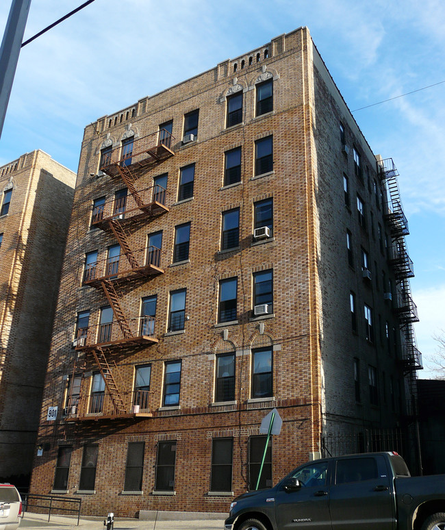 Sonia Rivera in Bronx, NY - Building Photo - Building Photo