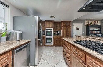 218 S Primrose St in Ridgecrest, CA - Building Photo - Building Photo