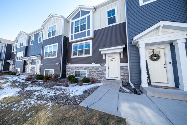 property at 21860 136th Wy