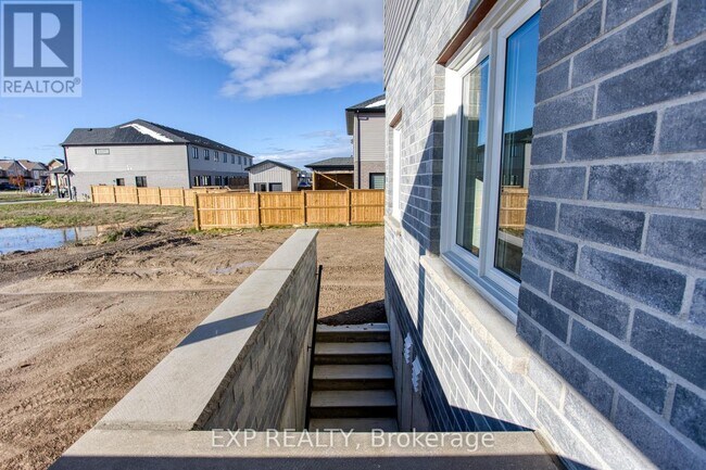 20 Elvira Wy in Thorold, ON - Building Photo - Building Photo