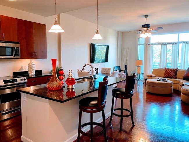 property at 711 Cosmopolitan Dr NE
