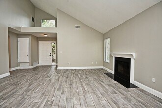 621 Landings Pl in Longwood, FL - Building Photo - Building Photo