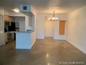 2557 Centergate Dr-Unit -Apt 104 in Miramar, FL - Building Photo - Building Photo