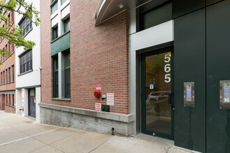 565 Carroll St in Brooklyn, NY - Foto de edificio - Building Photo