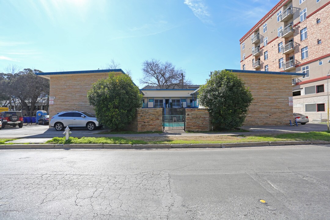 709 W 26th St in Austin, TX - Building Photo