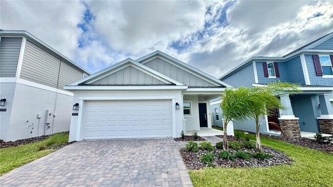 property at 2737 Armstrong Ave