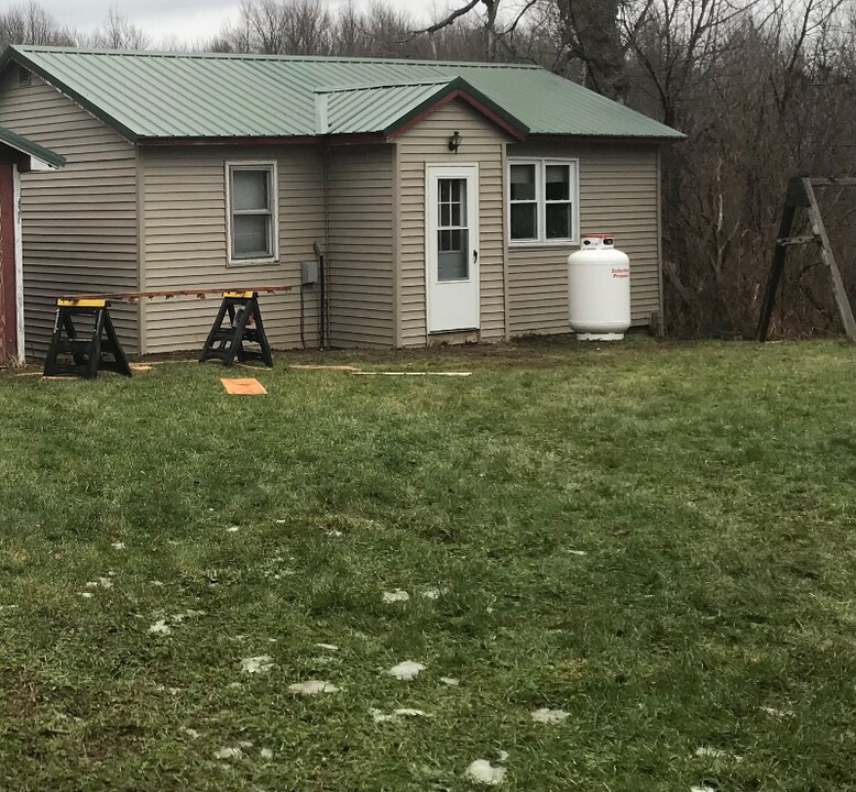 2490 NY 104 in Mexico, NY - Foto de edificio