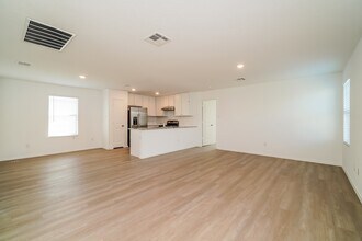 6434 Magee Run in San Antonio, TX - Building Photo - Building Photo