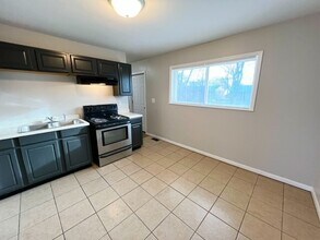 3931 Arquette Dr in Indianapolis, IN - Foto de edificio - Building Photo