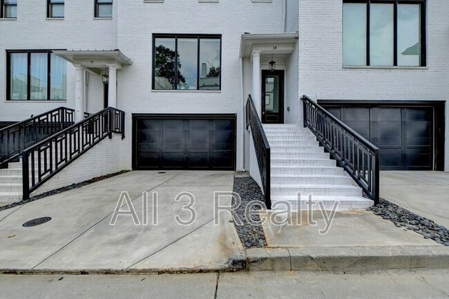 3667 Peachtree Rd NE in Atlanta, GA - Building Photo - Building Photo