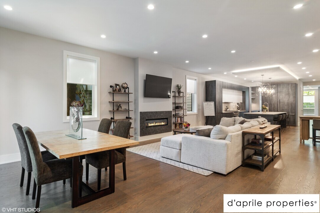 2110 W Belmont Ave-Unit -1 in Chicago, IL - Building Photo