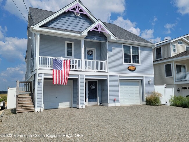 property at 387 Kingfisher Rd