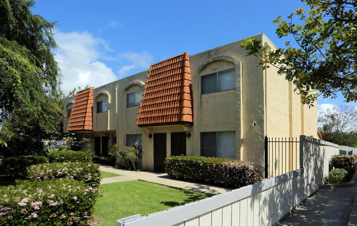 Brightwood Townhouses in Chula Vista, CA - Building Photo