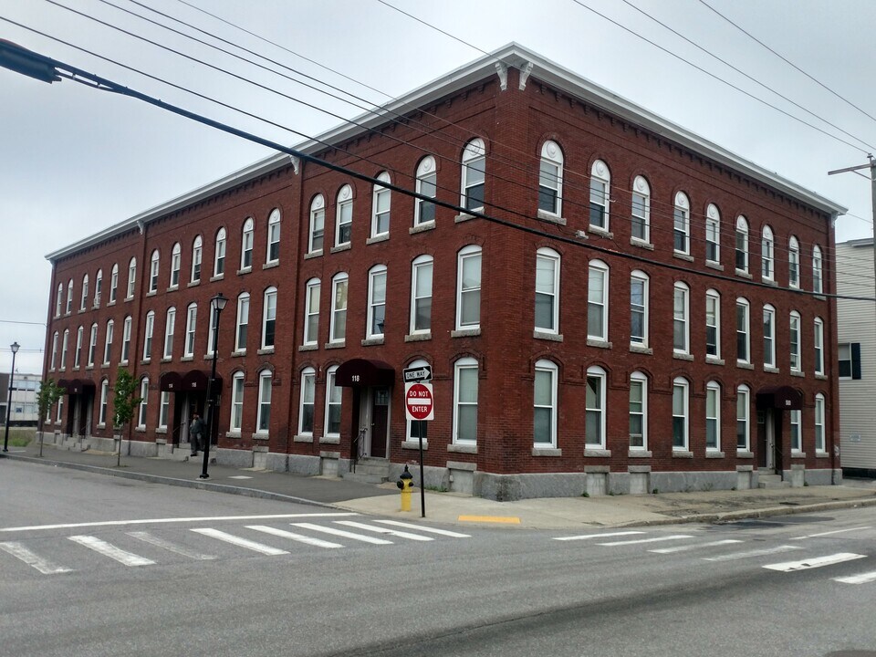 494 Pine St in Manchester, NH - Foto de edificio
