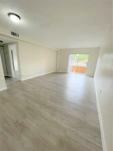 15969 NW 64th Ave in Hialeah, FL - Building Photo - Building Photo