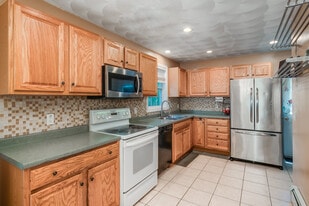 101 Allston Street, Unit MAIN LEVEL Unit A in Providence, RI - Building Photo