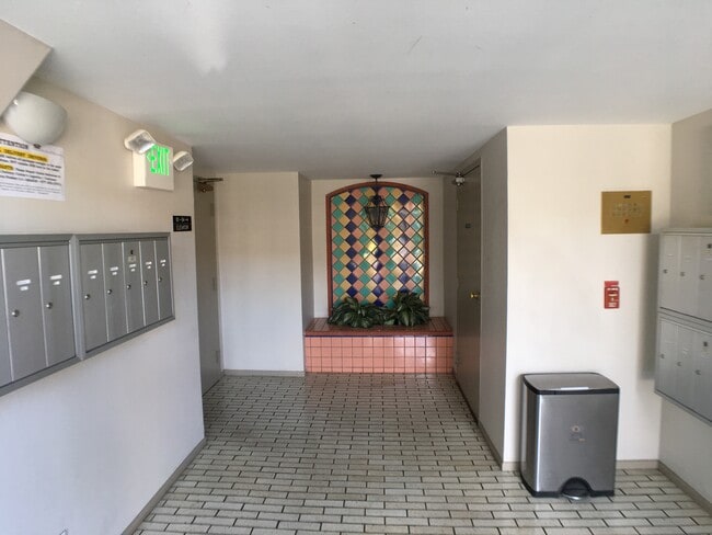 Woodman Oaks Apartments