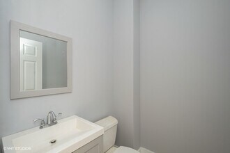 2724 W Maypole Ave in Chicago, IL - Building Photo - Building Photo