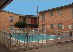 Gordon Street Apartments in Corpus Christi, TX - Foto de edificio - Building Photo