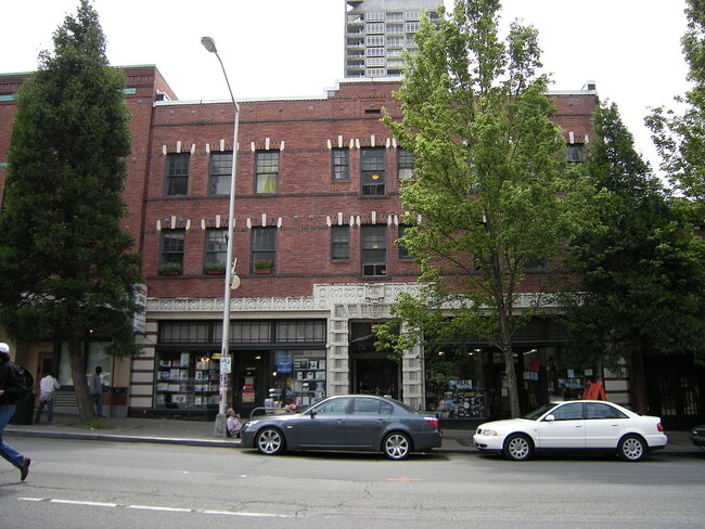 The Rivoli in Seattle, WA - Building Photo - Building Photo