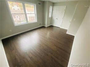 82 Center St in Highland Falls, NY - Building Photo - Building Photo