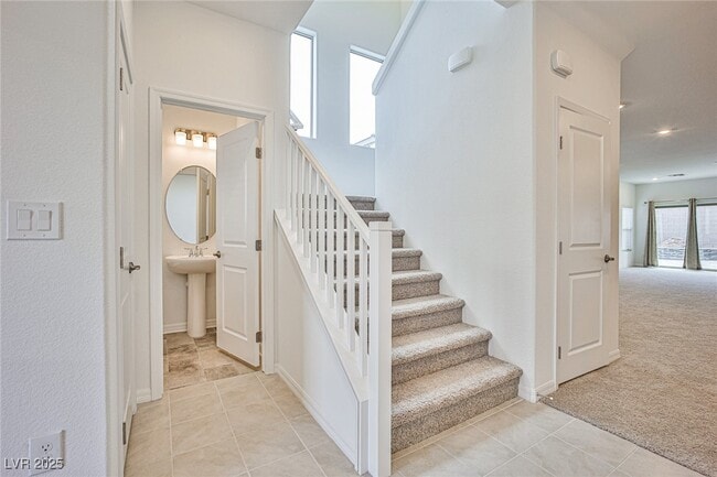 7412 Legacy Pt St in Las Vegas, NV - Building Photo - Building Photo