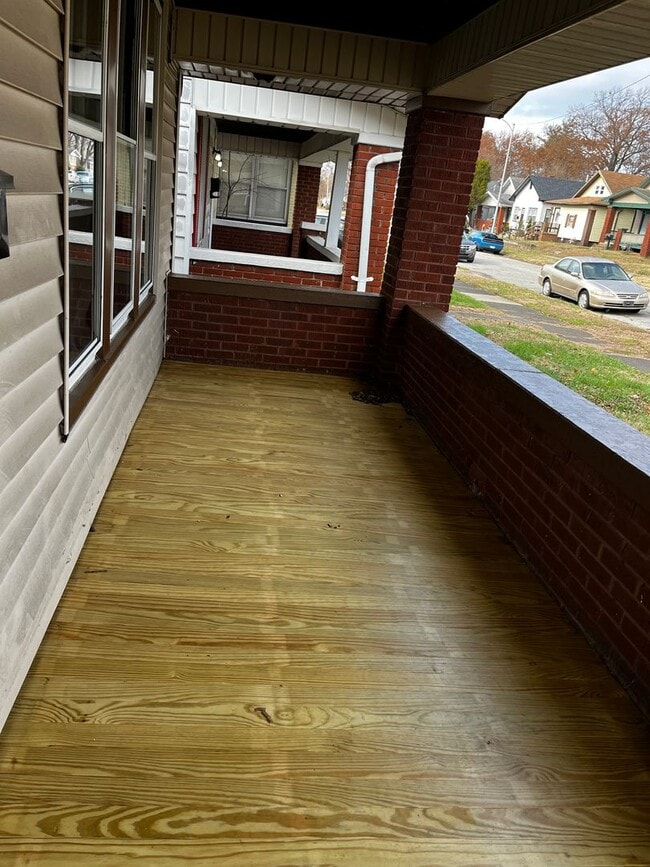 1431 E Sycamore St in Evansville, IN - Building Photo - Building Photo