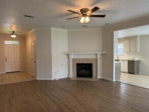 225 Karten Ln in College Station, TX - Building Photo - Building Photo