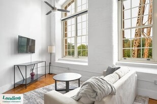 31 Victor St in Greenville, SC - Building Photo