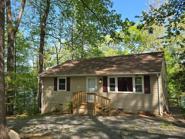 property at 6308 Lakeshore Dr