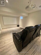 204 Weldon Ave in Oakville, ON - Building Photo - Building Photo