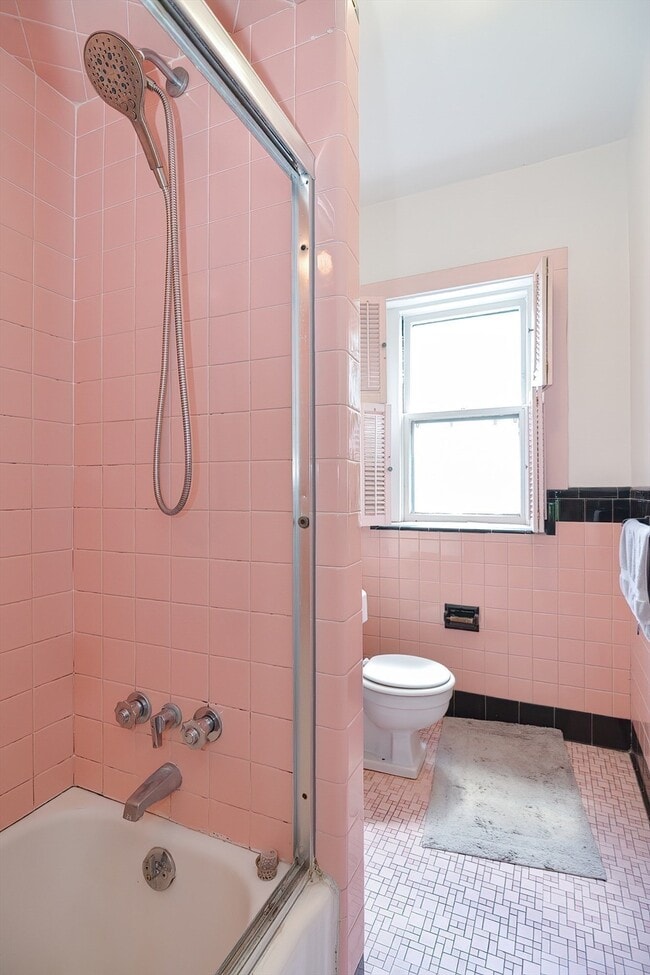128 Saint Marys St, Unit A3 in Boston, MA - Foto de edificio - Building Photo