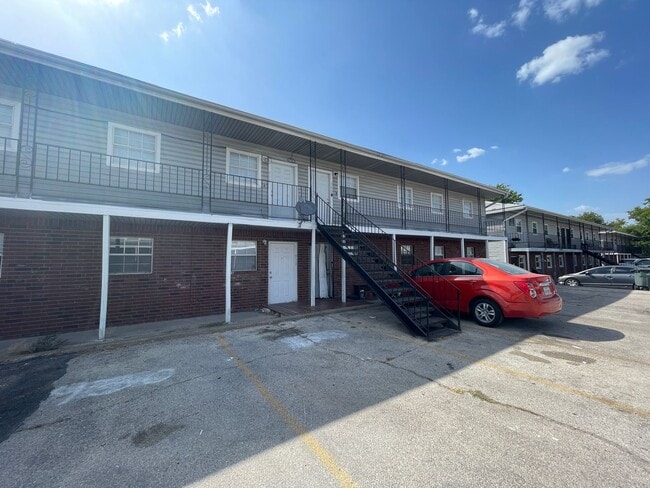 property at 940 S 15th St