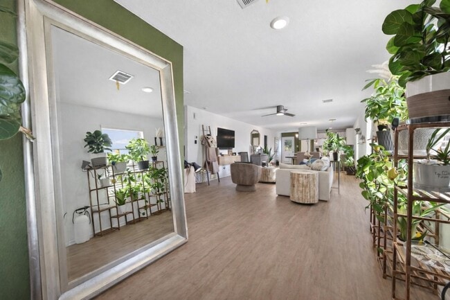 property at 2450 Colina Crk