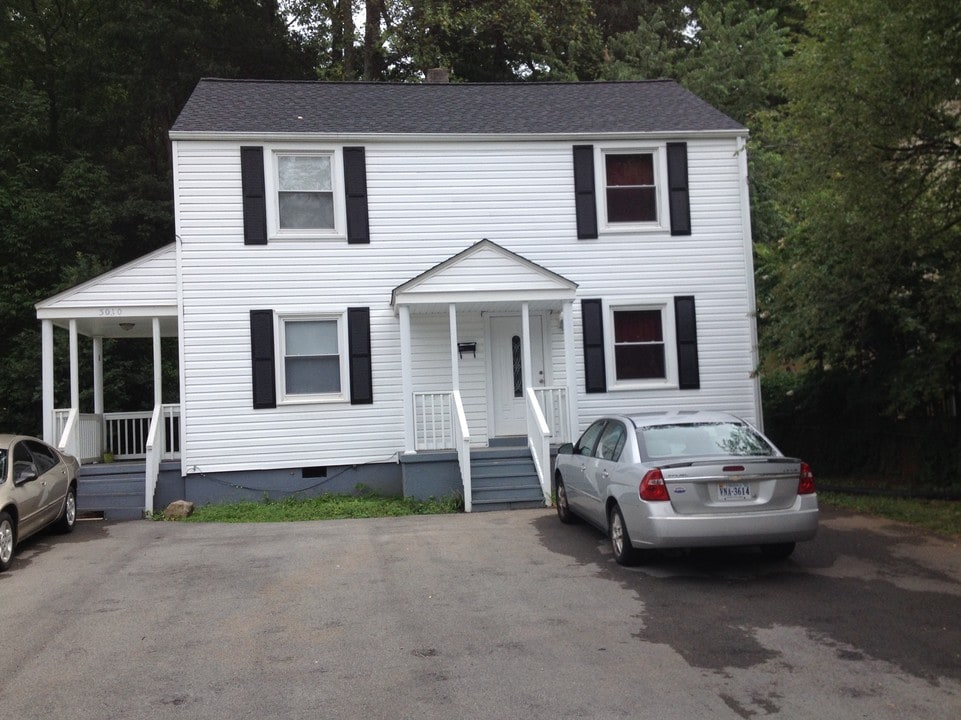 3010 Sweetbrier Ave SW in Roanoke, VA - Foto de edificio