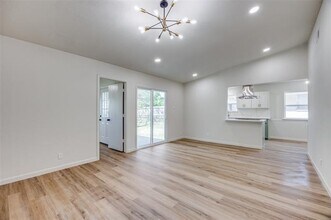 2706 Shawn Dr in Denison, TX - Building Photo - Building Photo
