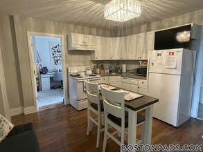 220 Hanover St in Boston, MA - Building Photo - Building Photo