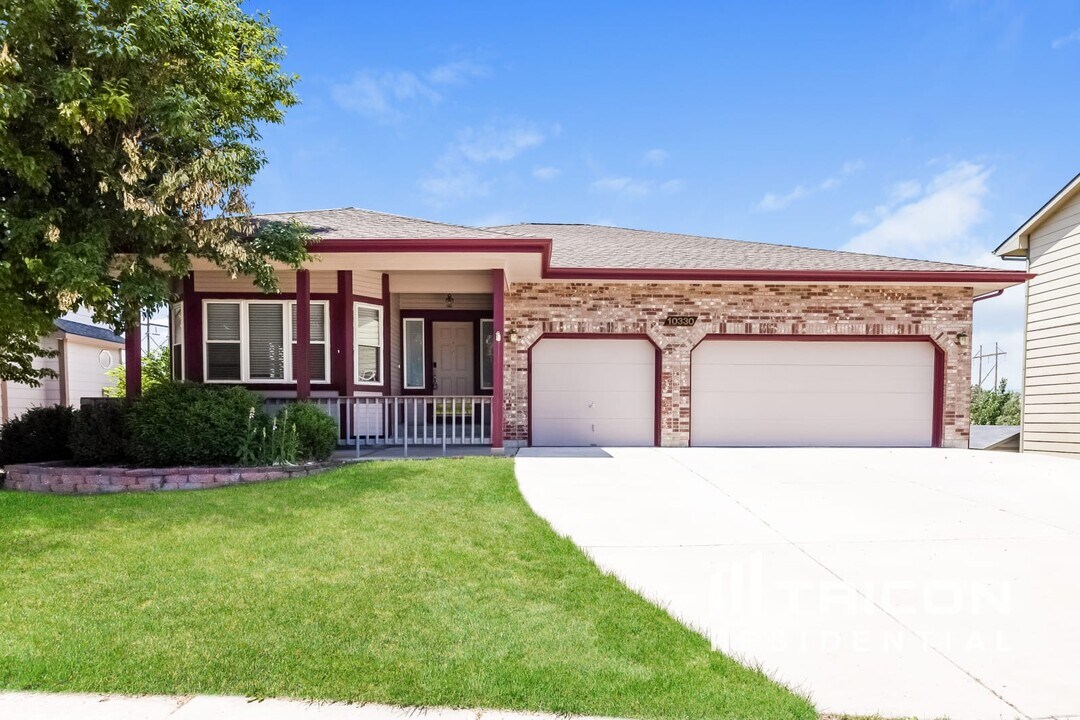 10330 Marble Creek Cir in Colorado Springs, CO - Foto de edificio
