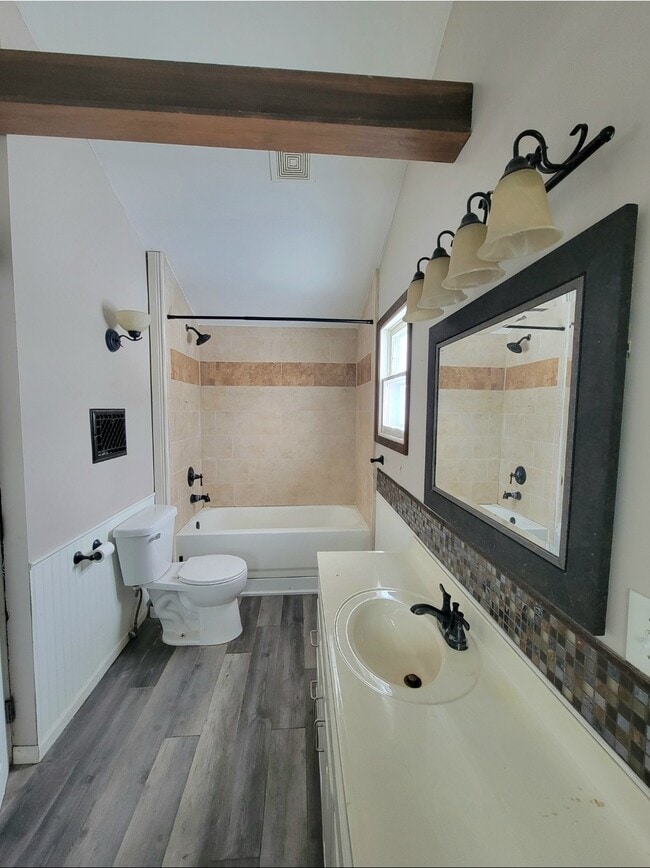 109 Florence St in Mankato, MN - Foto de edificio - Building Photo