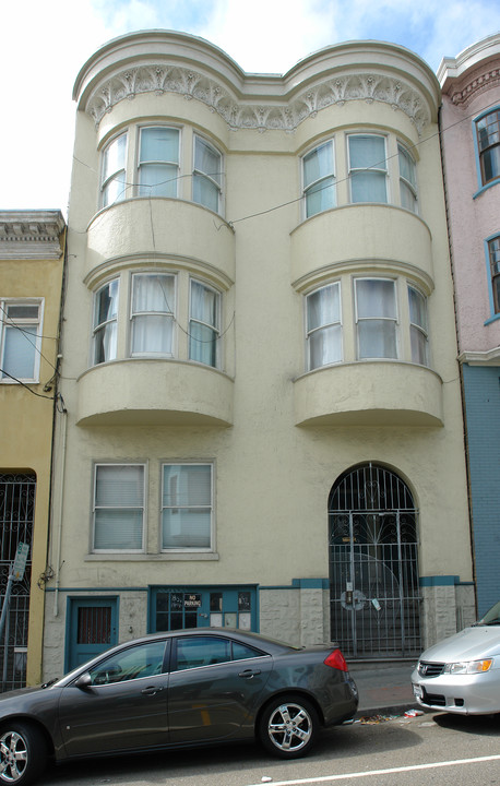 1033 Washington St in San Francisco, CA - Building Photo