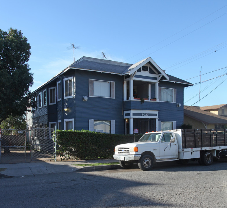 3020 Altura St in Los Angeles, CA - Foto de edificio