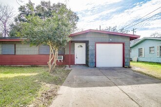 201 W Saunders St, Unit 4-802 in League City, TX - Building Photo - Building Photo