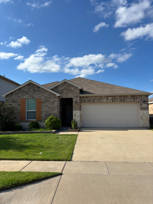 property at 2437 Buelingo Ln
