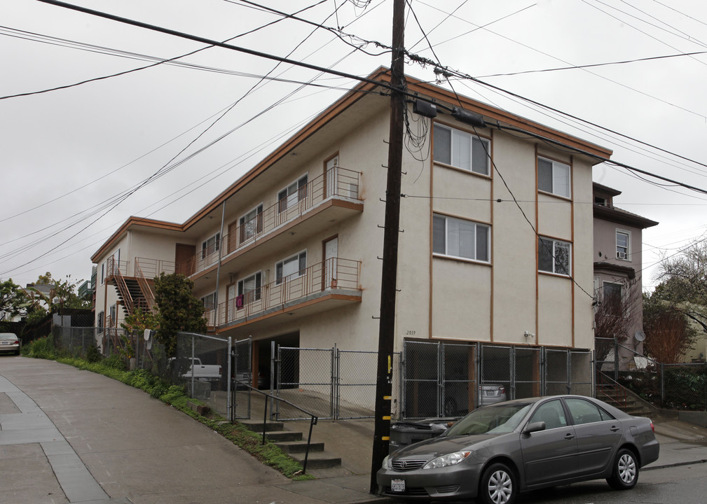 2039 8th Ave in Oakland, CA - Building Photo