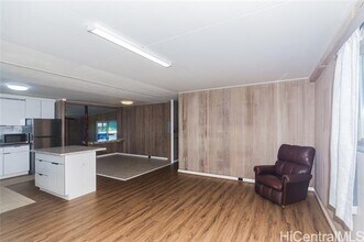 1522 Maluawai St in Pearl City, HI - Building Photo - Building Photo