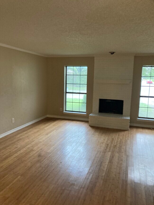 2414B Cordoba Dr Rentals in Carrollton, TX