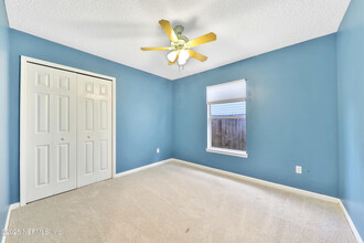 2462 Creekfront Dr in Green Cove Springs, FL - Building Photo - Building Photo